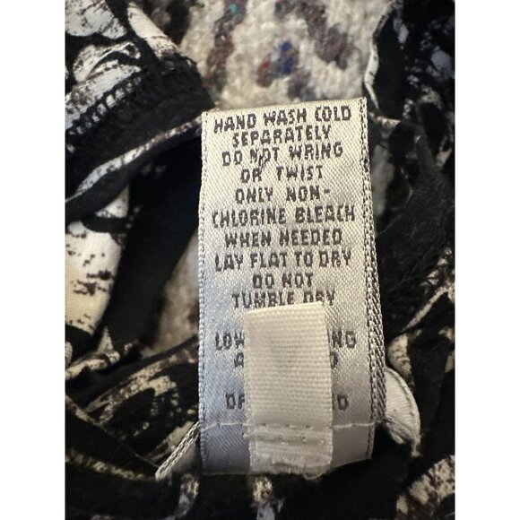 Chicos Size 2 L Black & White Floral Long Sleeve Top Cottage Stretch Career - Picture 3 of 4